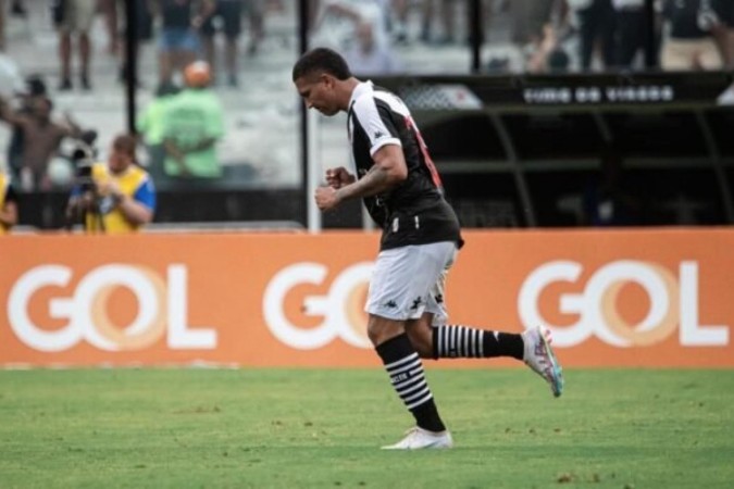 Matheus Carvalho marcou o segundo gol do Vasco contra o Grêmio - Foto: Reprodução/Instagram @vascodagama -  (crédito: Foto: Reprodução/Instagram @vascodagama)