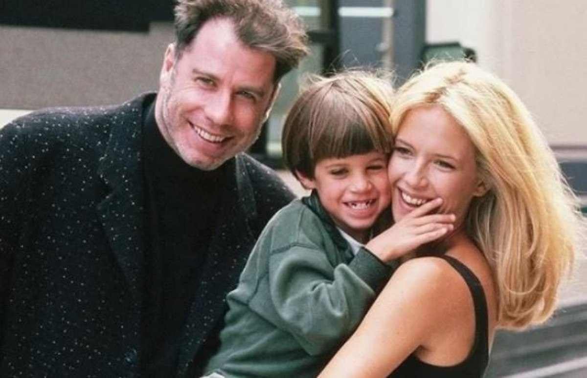 John Travolta presta homenagem a filho morto aos 16 anos