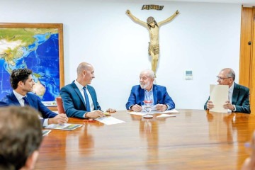 O anúncio foi feito em reunião do presidente Lula com o CEO do Mercado Livre no Brasil nesta segunda-feira (15/4) -  (crédito: Ricardo Stuckert / Presidência da República)