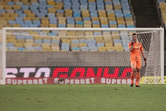 Fábio bate recordes com a camisa do Fluminense e segue firme como titular no comando de Diniz  -  (crédito:  Lucas Mercon)