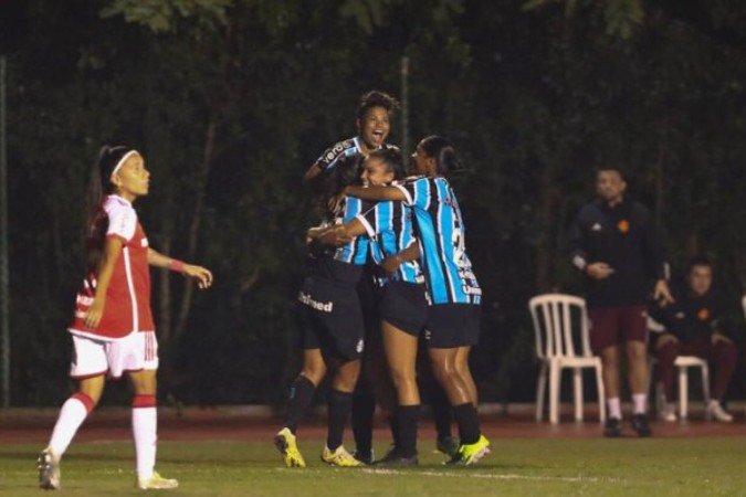 Gre-Nal termina com triunfo tricolor nesta segunda-feira, pelo Brasileirão Feminino - (crédito: Foto: Rodrigo Fatturi / Grêmio FBPA) Gre-Nal termina com triunfo tricolor nesta segunda-feira, pelo Brasileirão Feminino - (crédito: Foto: Rodrigo Fatturi / Grêmio FBPA)