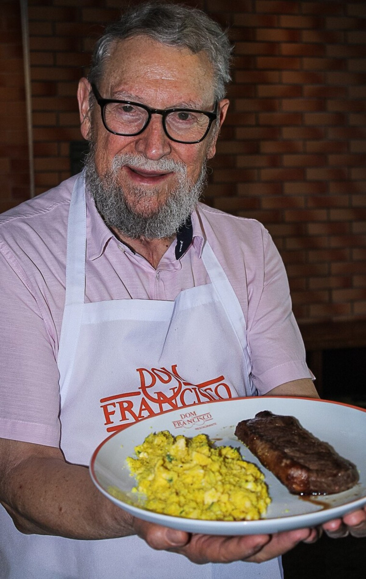 Para celebrar os 64 anos, restaurantes que fazem parte da história de Brasília