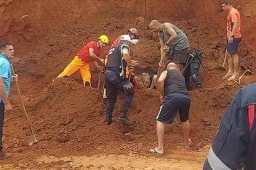 Deslizamento de terra em obra mata idoso e deixa operário ferido em Minas - CBMMG