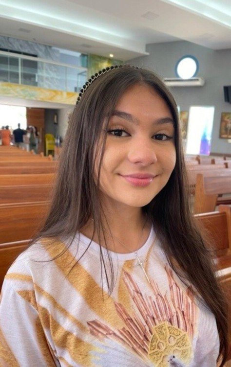 Letícia Camargo, 17, morreu em acidente provocado por um amigo Letícia perdeu a vida aos 17 anos