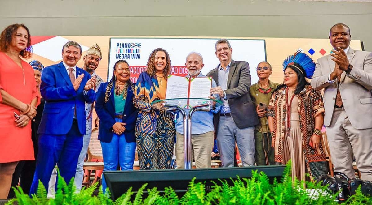 Lula leva comitiva de assuntos sociais à Colômbia; entenda