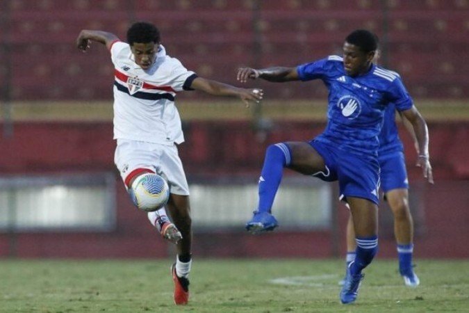 São Paulo e Cruzeiro mediram forças no Canindé, estádio da Lusa, pela primeira semifinal - (crédito: Foto: Miguel Schincariol/ São Paulo FC) São Paulo e Cruzeiro mediram forças no Canindé, estádio da Lusa, pela primeira semifinal - (crédito: Foto: Miguel Schincariol/ São Paulo FC)