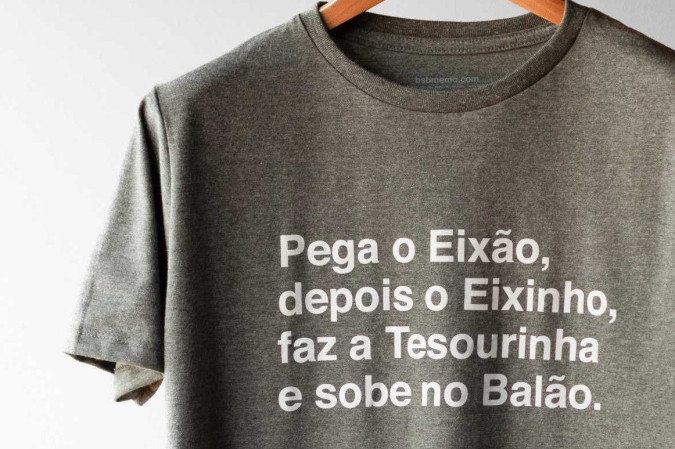 Camiseta Pega o Eixão,  da BSB Memo (R$ 119) -  (crédito: BSBMemo/Divulgação)