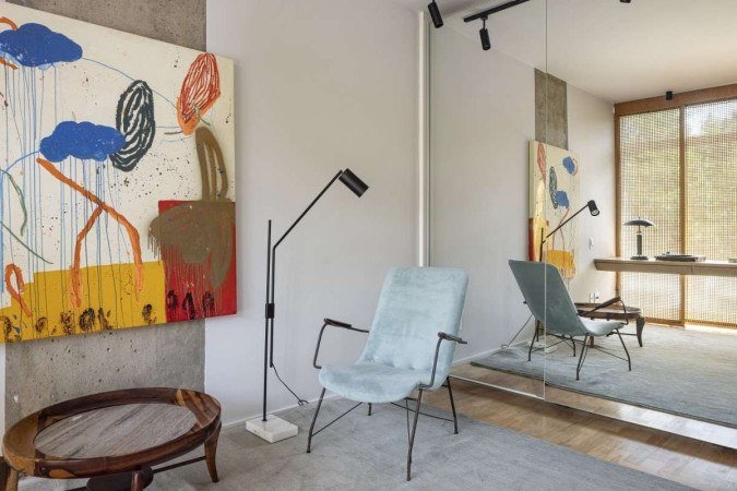 O minimalismo é outro elemento presente no modernismo. Foto de um projeto do DeBaixo do Bloco Arquitetura, na SQS 215. 