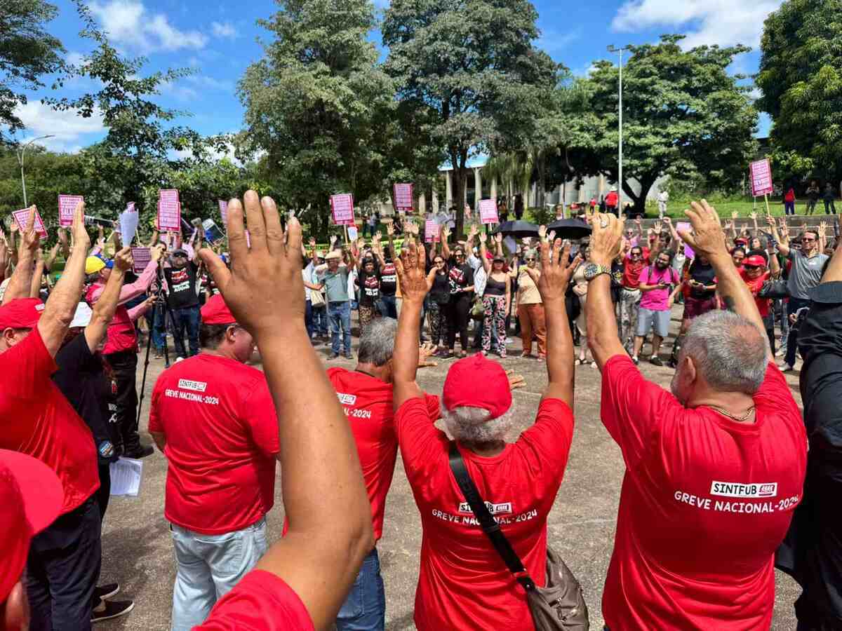 Greve da educação: técnicos se reúnem na próxima semana para votar proposta