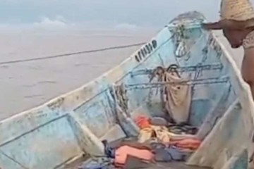 Corpos encontrados de barco à deriva são de migrantes ilegais africanos -  (crédito: Reprodução/Redes sociais)
