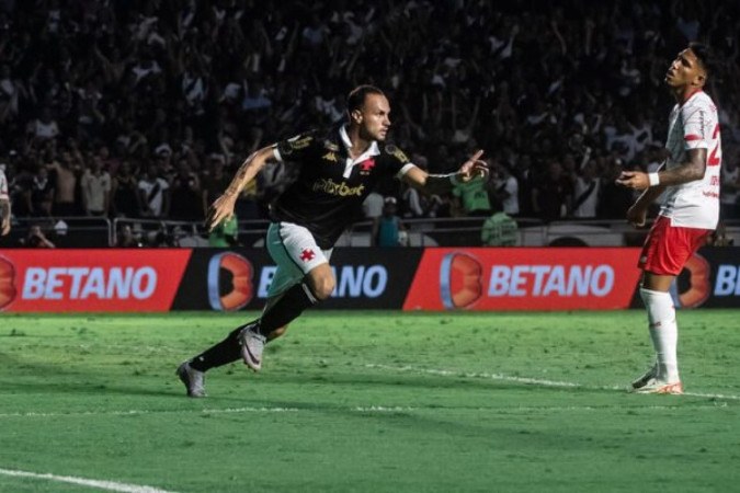 Serginho fez o gol que salvou o Vasco do rebaixamento em 2023 -  (crédito:  Leandro Amorim)