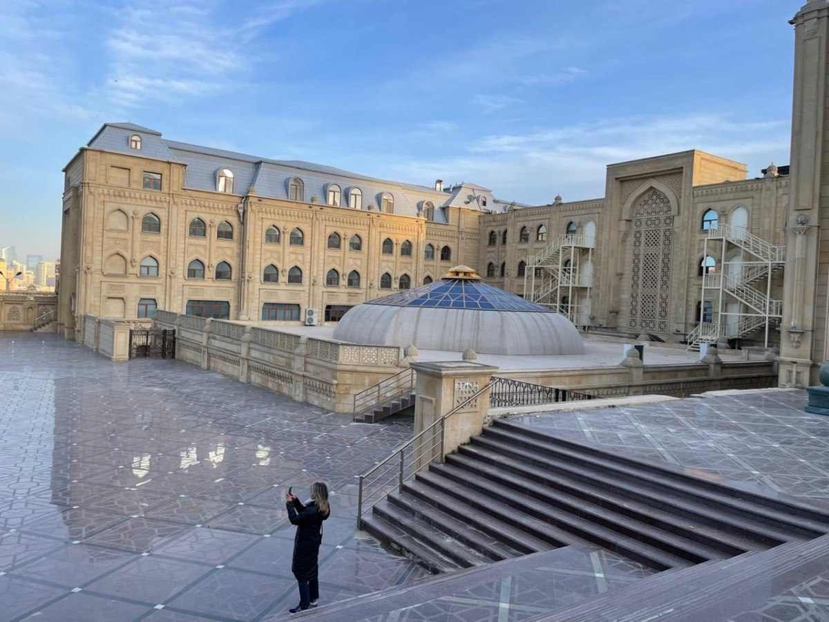 Mesquita Taza Pir tem 110 anos: beleza chama a atenção