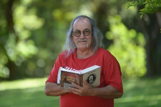O poeta Sóter testemunhou o surgimento do movimento literário brasiliense -  (crédito:  Ed Alves/CB/DA.Press)