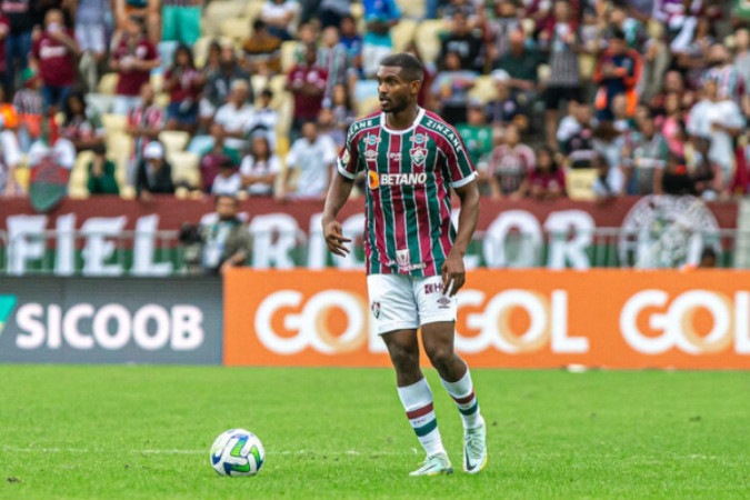 Marlon passou por artroscopia e não tem previsão de volta aos gramados -  (crédito: - Foto: Marcelo Gonçalves / Fluminense)