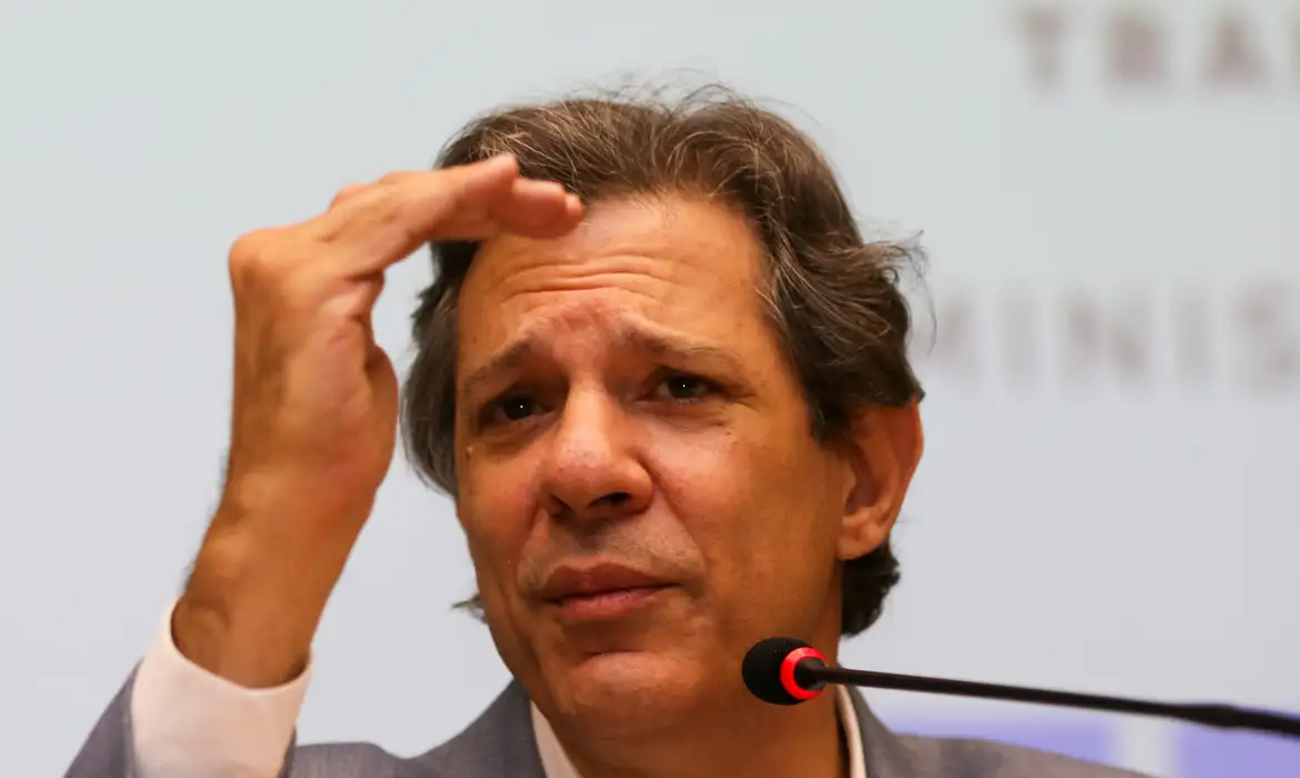 Haddad pede recursos a bancos multilaterais em meio à crise climática -  (crédito: EBC)