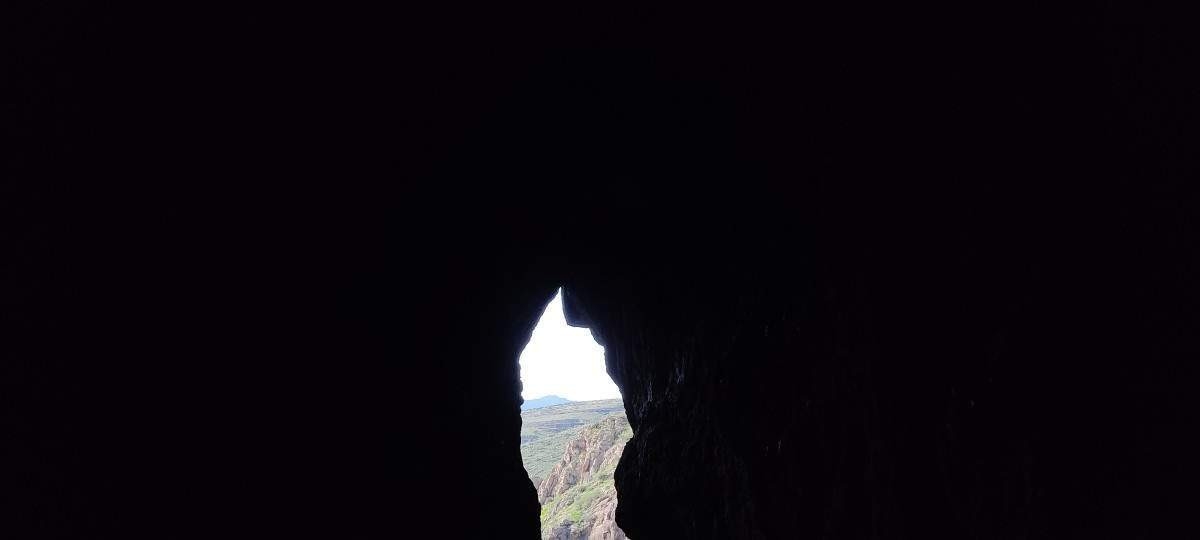 Caverna no sul da Armênia escondia os sapatos mais antigos do mundo