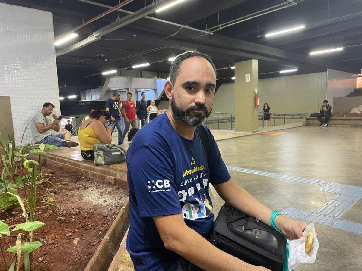 César Henrique, 34 anos, técnico de Enfermagem. Aniversário de Brasília.  