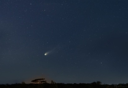 Mesmo mais brilhante, pode ser necessário o uso de equipamentos para ver o cometa  -  (crédito: Divulgação/Observatório Nacional/Caio Correia/UFCG)