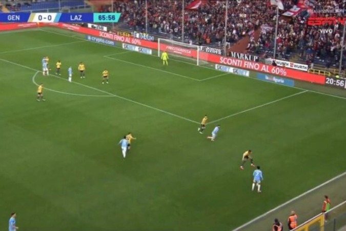 Felipe Anderson iniciou jogada que terminou com o gol da Lazio contra o Genoa -  (crédito: Reprodução )