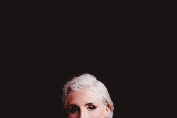 Hoje, ela é co-fundadora do projeto Adultos no Espectro.
