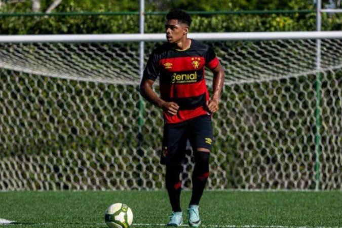 Victor Gabriel em ação com a camisa do Sport Recife - (crédito: Foto: Igor Cysneiros/Sport Recife) Victor Gabriel em ação com a camisa do Sport Recife - (crédito: Foto: Igor Cysneiros/Sport Recife)