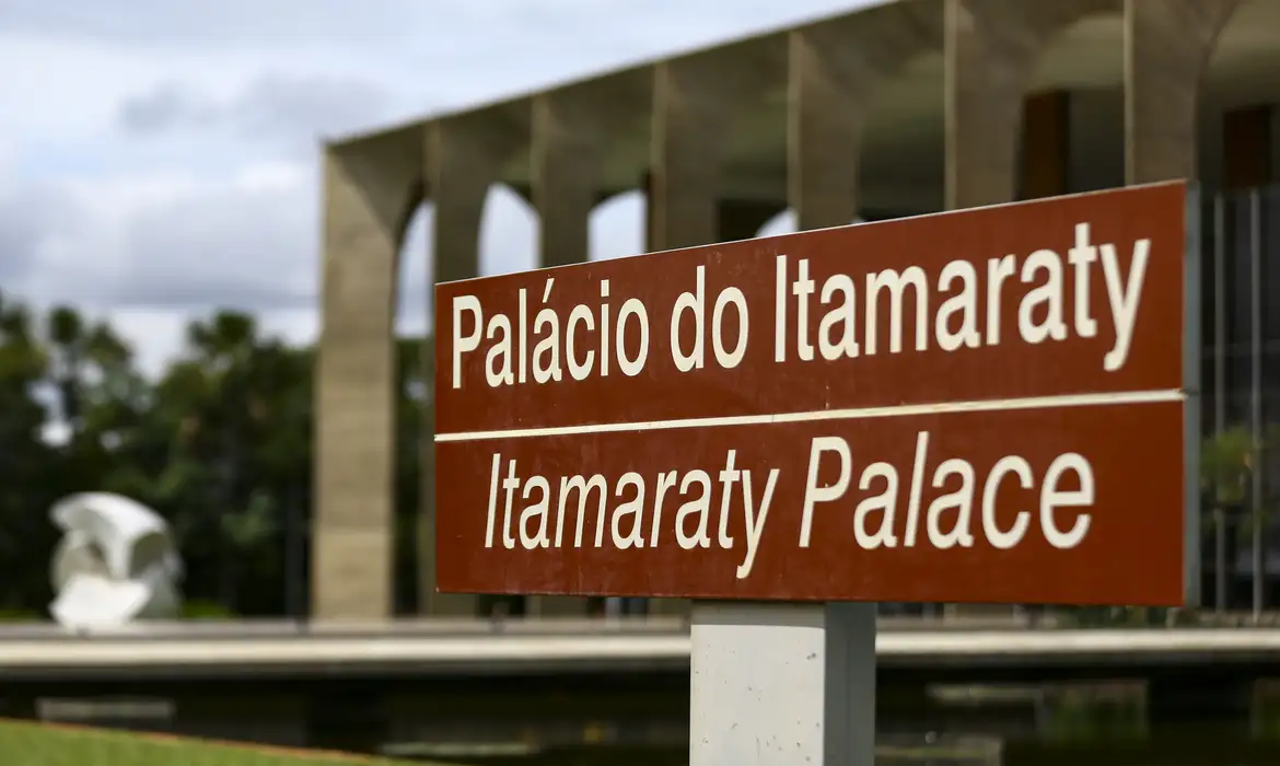 Diplomatas aprovam indicativo de greve inédito no Itamaraty às vésperas do G20