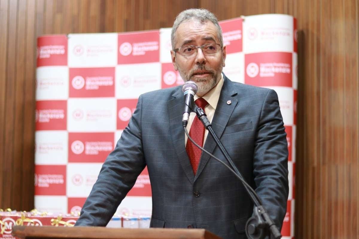 Mac Cartaxo, diretor da Faculdade Presbiteriana Mackenzie Mac Cartaxo, diretor da Faculdade Presbiteriana Mackenzie