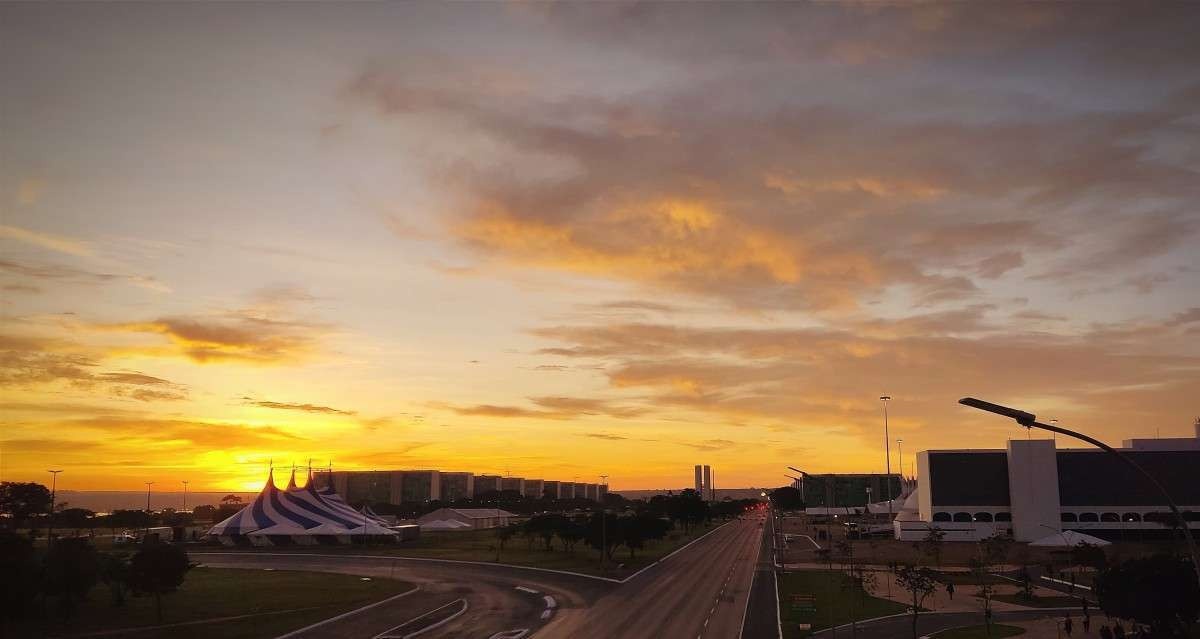 Previsão do tempo para o DF é de sol até o aniversário de Brasília