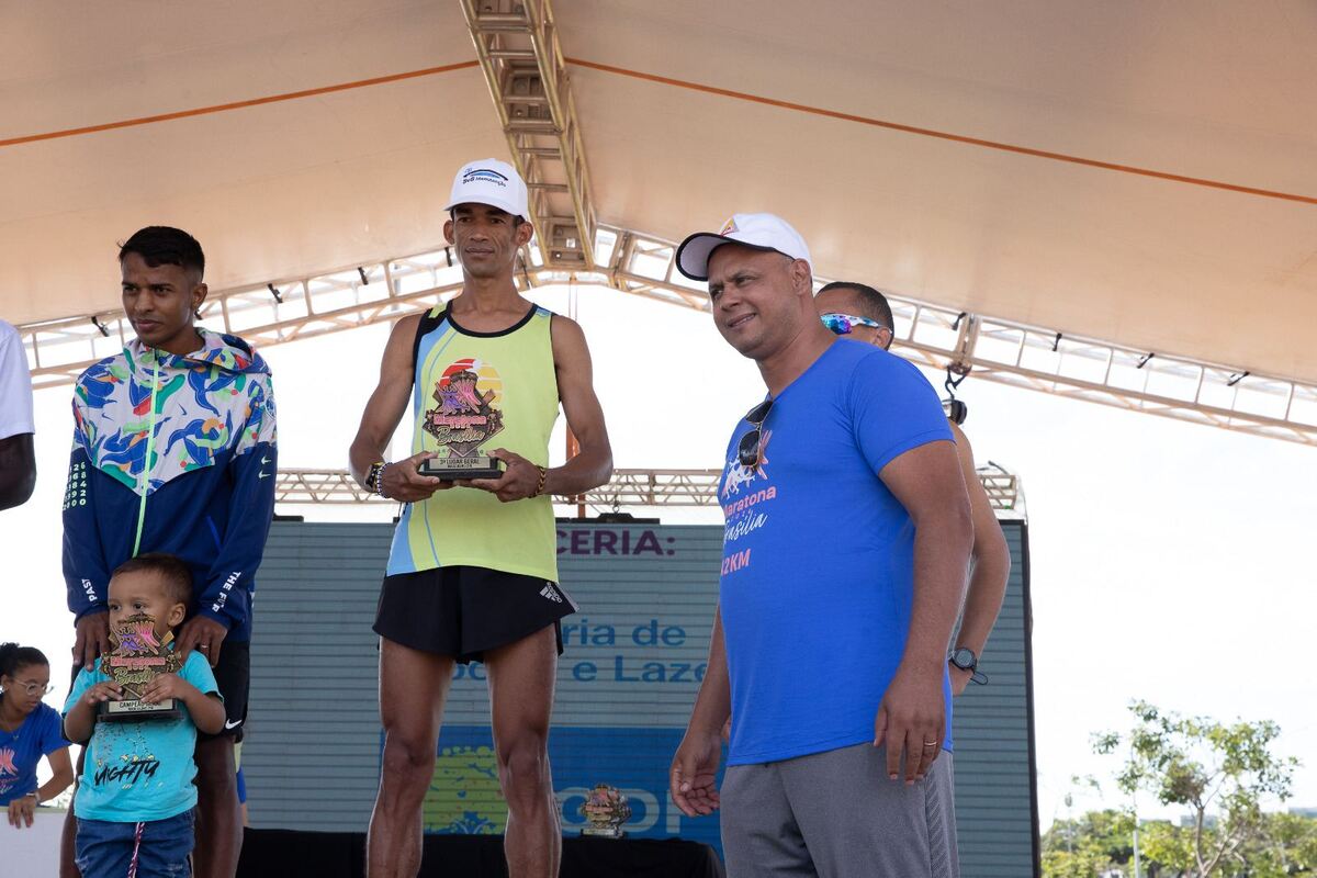 Marcos Fernando da Cruz Costa, 34 anos, ganhou a medalha de bronze na meia maratona