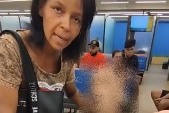 Em 16 de abril, Érika Souza levou o tio a uma agência bancária e tentou realizar um empréstimo com o homem morto -  (crédito: Reprodução/Redes sociais)