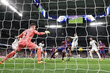 Real Madrid vence Barcelona em jogo de cinco gols e se aproxima do título do Espanhol - No Ataque Internacional