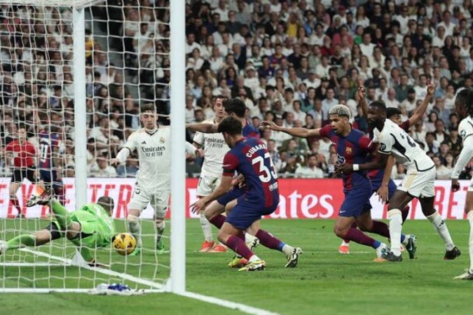 Ter Stegen, do Barcelona, ficou pistola com falta de tecnologia -  (crédito: Foto: JAVIER SORIANO/AFP via Getty Images)