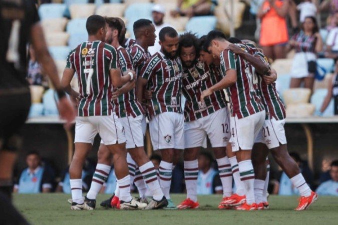 Fluminense, de Fernando Diniz, ficará um tempo sem atuar no Maracanã - (crédito: Foto: LUCAS MERÇON / FLUMINENSE F.C.) Fluminense, de Fernando Diniz, ficará um tempo sem atuar no Maracanã - (crédito: Foto: LUCAS MERÇON / FLUMINENSE F.C.)