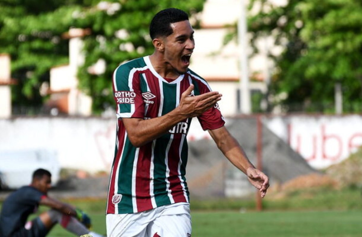 Fluminense empresta Gustavo Apis para o Nova Iguaçu