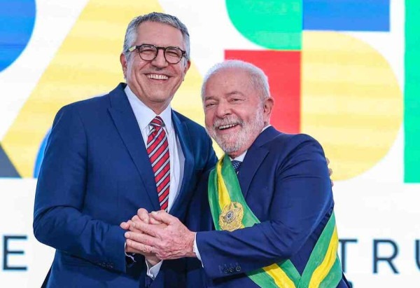 Após crise entre governo e Congresso com a declaração de Lira que chamou Padilha de 'desafeto pessoal', o presidente Lula negou que esteja pensando em fazer reforma ministerial -  (crédito:  RICARDO STUCKERT)