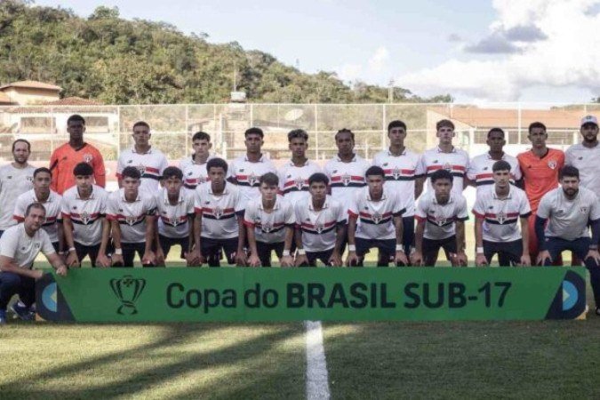 São Paulo é finalista do mata-mata nacional na categoria sub-17 -  (crédito: Foto: Divulgação/São Paulo)