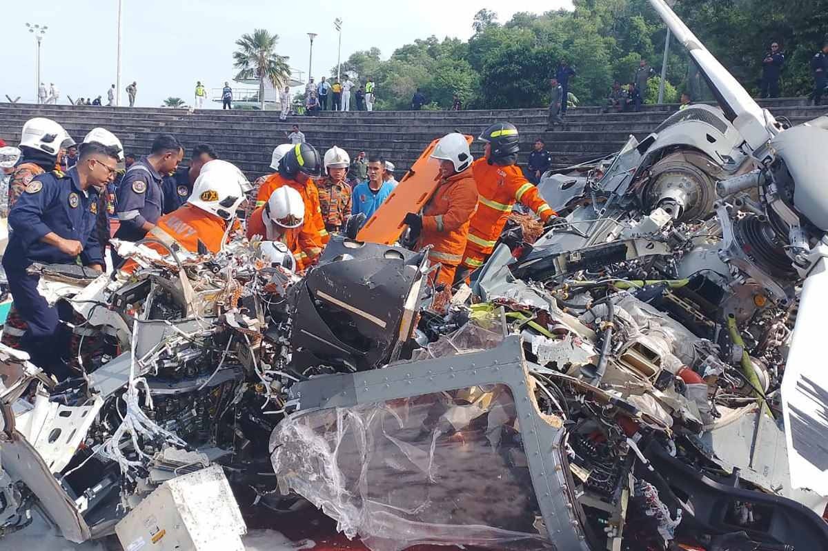 Dez pessoas morrem após colisão de helicópteros militares na Malásia