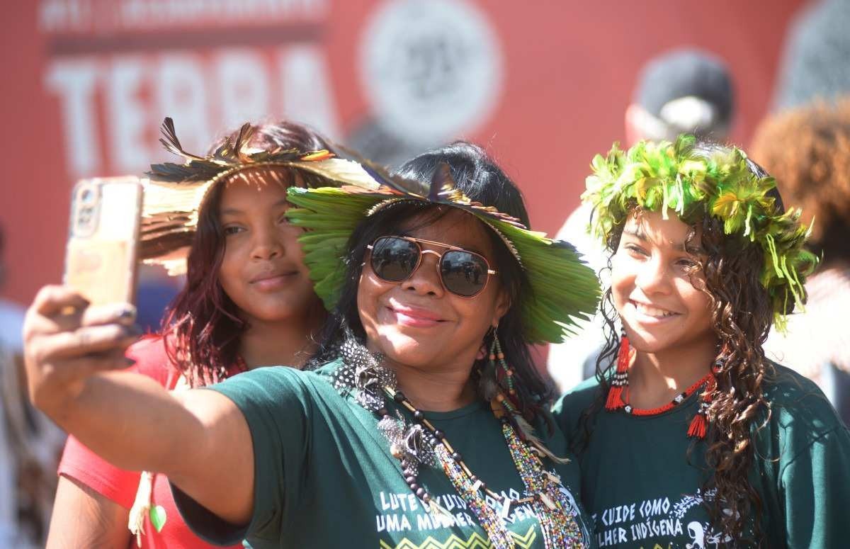 Jovens se preparam para assumir as lutas dos antepassados