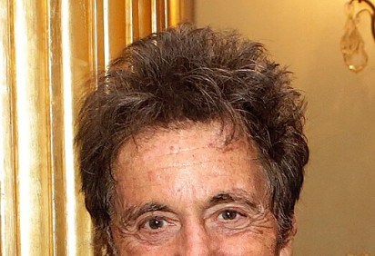 O ator Al Pacino faz 84 anos em 25/4/2024. E ainda está em plena atividade. A XYZ anunciou que ele está no elenco de  