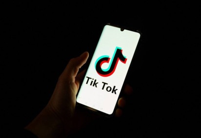 O TikTok considera que a lei viola a liberdade de expressão dos usuários, que é garantida pela Primeira Emenda à Constituição dos EUA.  -  (crédito:  ANTONIN UTZ / AFP)
