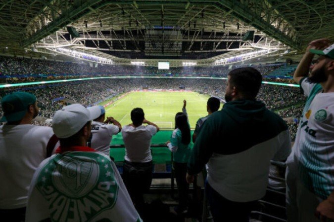 Palmeiras suspende sócio de torcedor que cuspiu em Tite -  (crédito: Foto: Lucas Bayer/Jogada10)