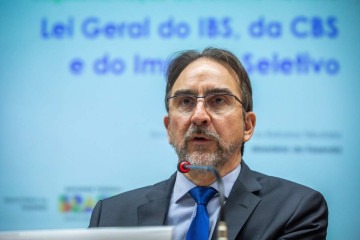 Secretário voltou a rebater as críticas sobre o alto patamar do IVA previsto na reforma tributária, que colocaria o Brasil no ranking dos países com o maior imposto para consumo -  (crédito:  Diogo Zacarias)