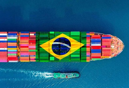 De acordo com o relatório distribuído a clientes da BTG Pactual, o Brasil é o “celeiro do planeta”. Com isso, o país, atualmente, lidera as exportações globais de pelo menos sete alimentos. -  (crédito: Montagem sobre imagens Freepik)