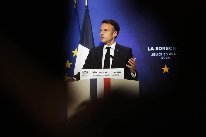 Macron citou a transformação digital, a inteligência artificial, a transição ecológica, o rearmamento militar, entre outros.  -  (crédito: Christophe PETIT TESSON / POOL / AFP)