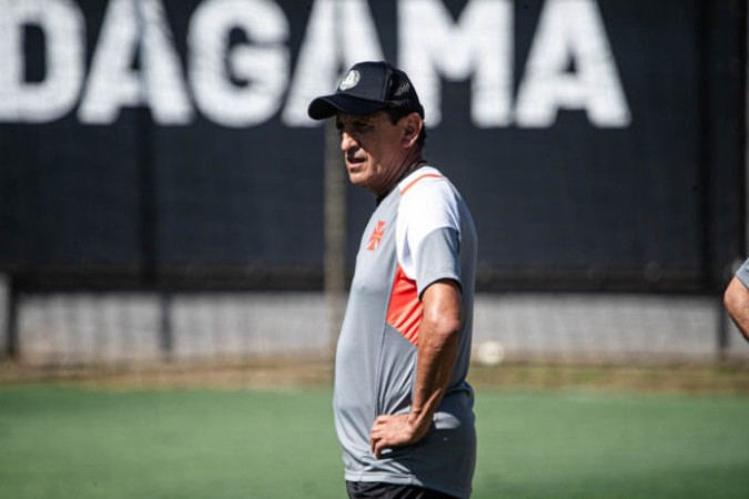 Medel retornou do Chile e pode retornar ao Vasco diante do Criciúma  -  (crédito:  Leandro Amorim)