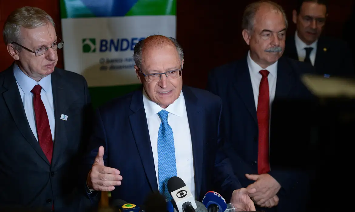 Não pode ter muito penduricalho, diz Alckmin sobre reforma tributária -  (crédito: EBC)