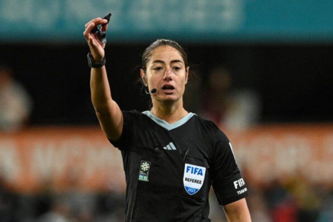 Árbitra Maria Sole Ferrieri Caputi vai comandar o 10º jogo nesta edição do Campeonato Italiano - Foto: Sanka Vidanagama/AFP via Getty Images - (crédito: Sanka Vidanagama/AFP via Getty Images) Árbitra Maria Sole Ferrieri Caputi vai comandar o 10º jogo nesta edição do Campeonato Italiano - Foto: Sanka Vidanagama/AFP via Getty Images - (crédito: Sanka Vidanagama/AFP via Getty Images)