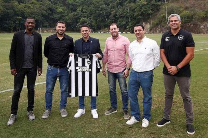  Rodrigo Caetano e Juan estiveram com diretores do Flamengo - Foto: Reprodução | Story Juan Instagram -  (crédito: Reprodução | Story Juan Instagram)