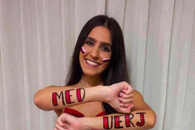Larissa Moraes vive em estado vegetativo um ano após a cirurgia