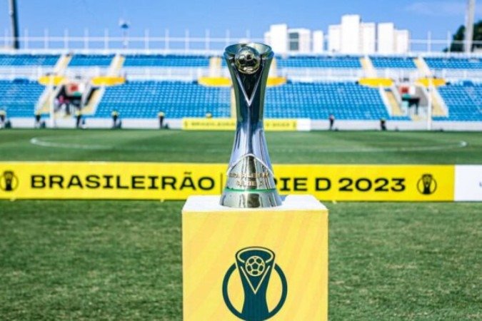 Troféu da Série D - (crédito: Foto: Lucas Emanuel/Federação Cearense de Futebol) Troféu da Série D - (crédito: Foto: Lucas Emanuel/Federação Cearense de Futebol)